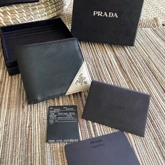 Prada mens bi-fold wallet black with box - Picture 1 of 12